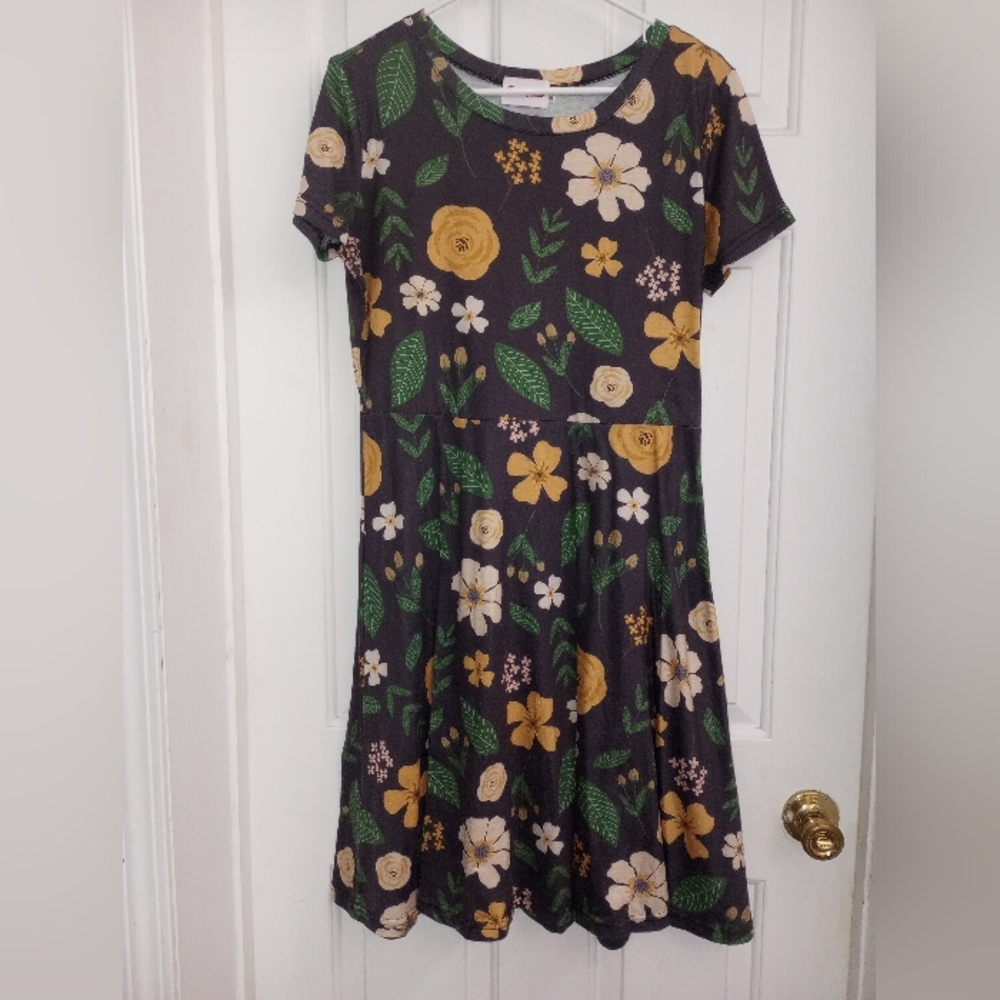 DONATING: Floral Knit Grey Dress With Yellow Flowers Super Comfy